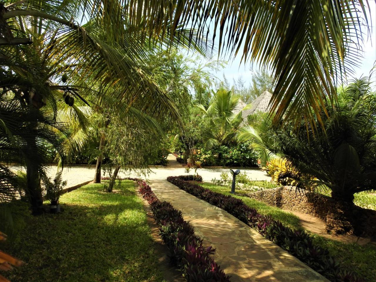 Sheba Cottages - Diani Beach Exteriör bild