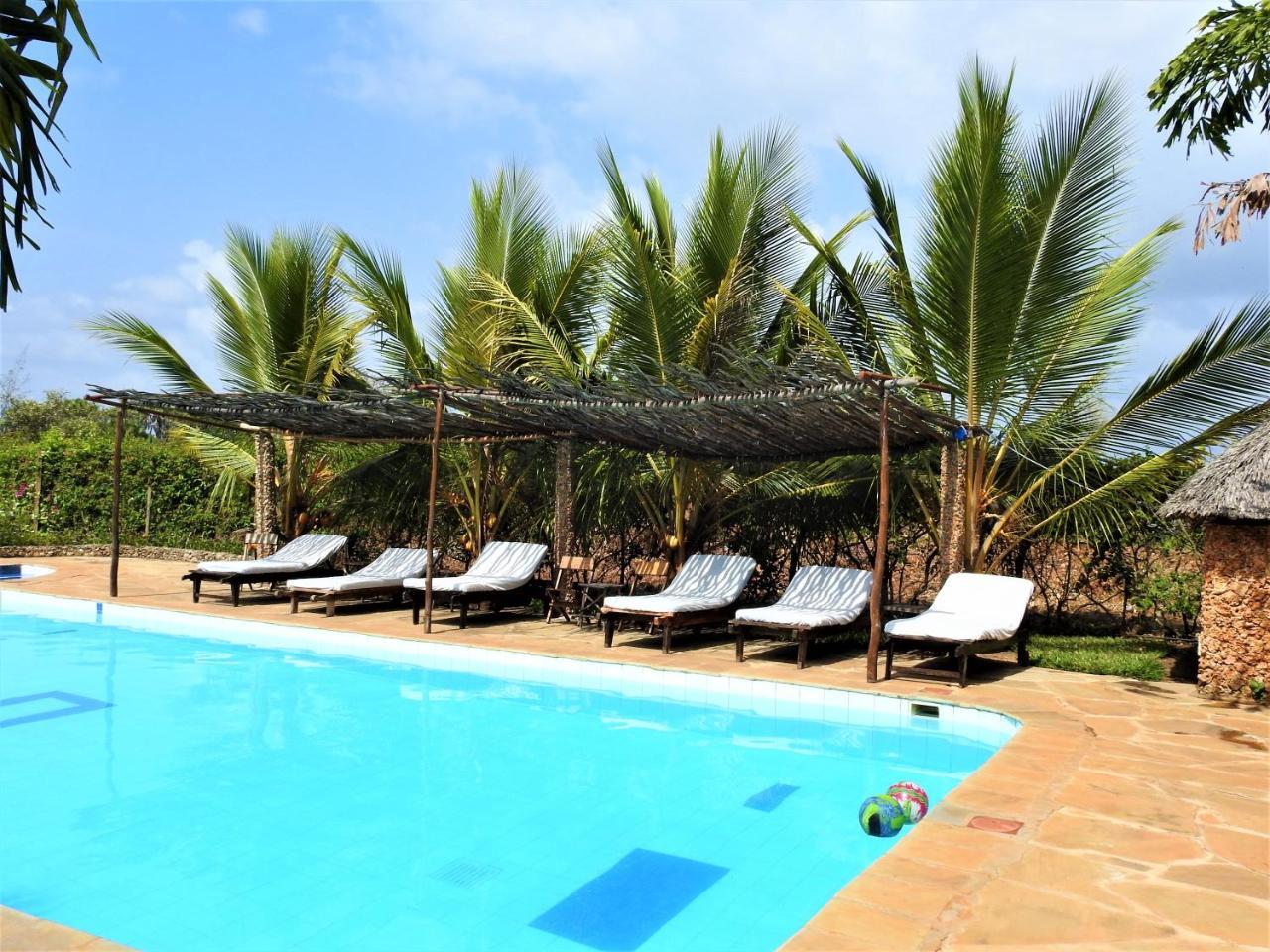 Sheba Cottages - Diani Beach Exteriör bild